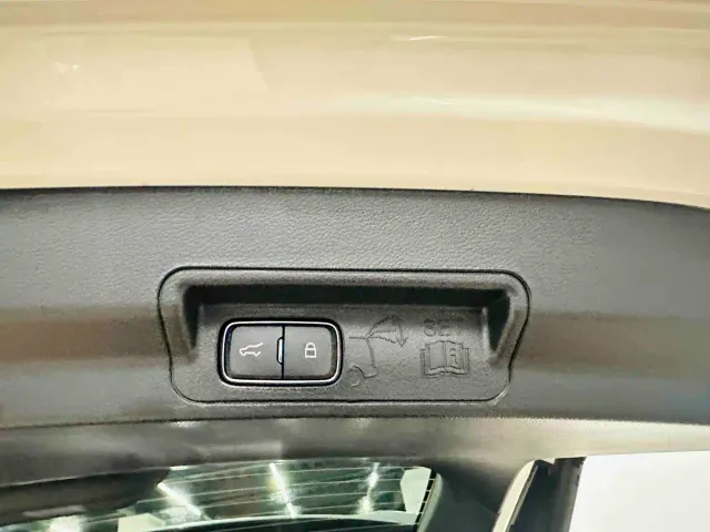 Ford Explorer — Фото автомобиля 19