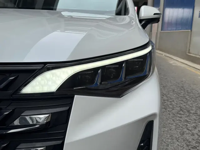 GAC Trumpchi M6 — Фото автомобиля 24