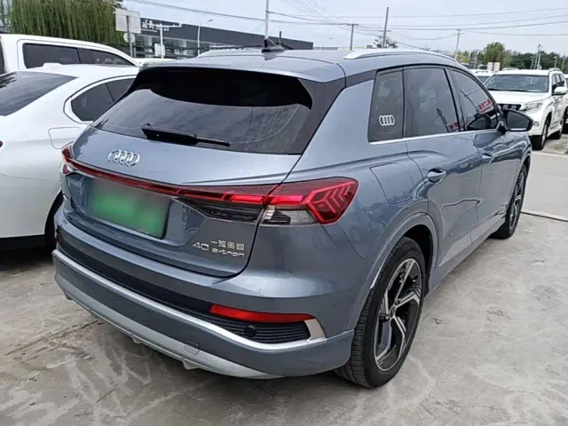 Audi Q4 e-tron — Фото автомобиля 6