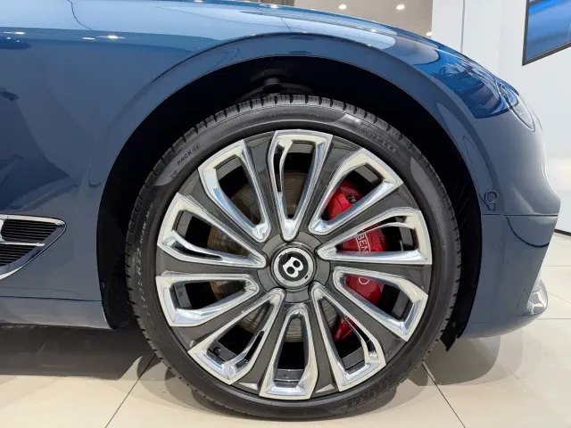 Bentley Continental — Фото автомобиля 14
