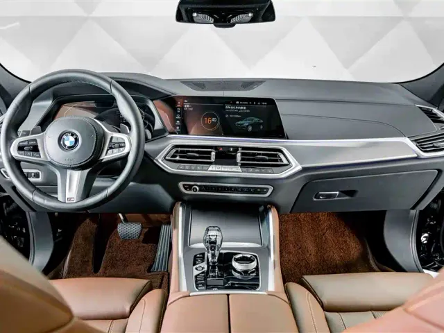 BMW X6 — Фото автомобиля 10