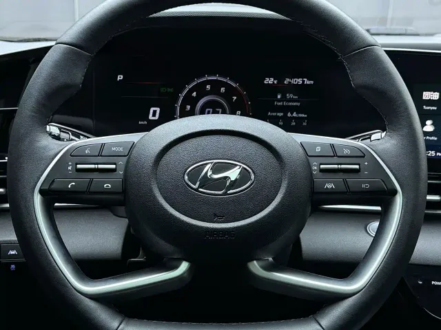 Hyundai Elantra — Фото автомобиля 12