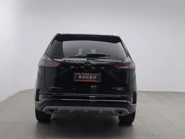 Ford Edge — Фото автомобиля 4