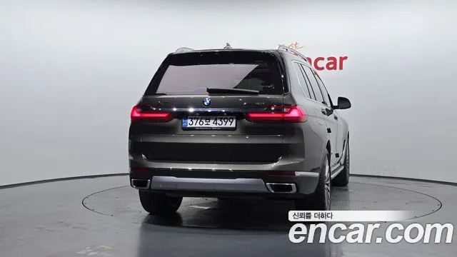 BMW X7 — Фото автомобиля 4