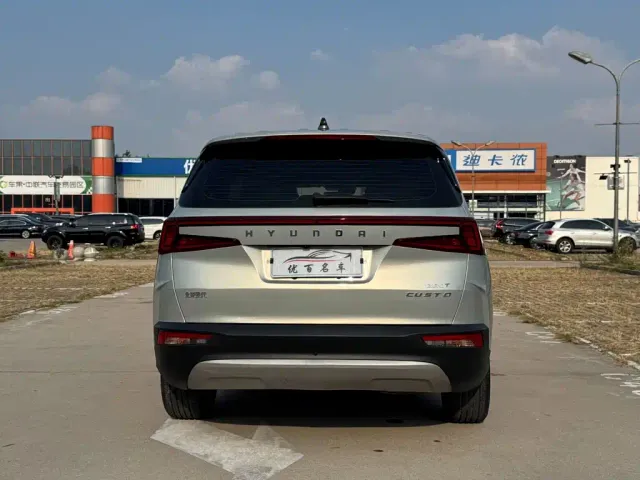 Hyundai Custo — Фото автомобиля 5