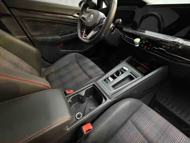 Volkswagen Golf GTI — Фото автомобиля 26