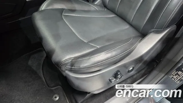KG_Mobility_Ssangyong Rexton Новый Rexton Sport Khan Дизель 2.2 4WD — Фото автомобиля 29