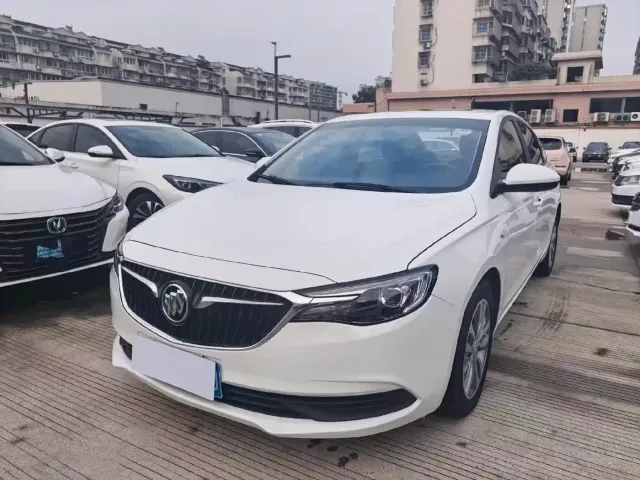 Buick Excelle — Фото автомобиля 3
