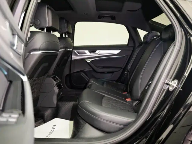 Audi A6L — Фото автомобиля 16