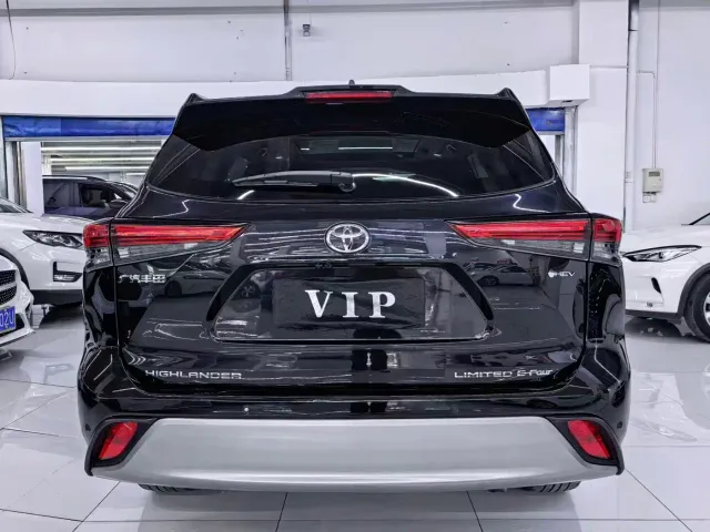 Toyota Highlander — Фото автомобиля 8