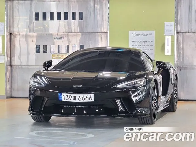 Фотография автомобиля — Mclaren GT