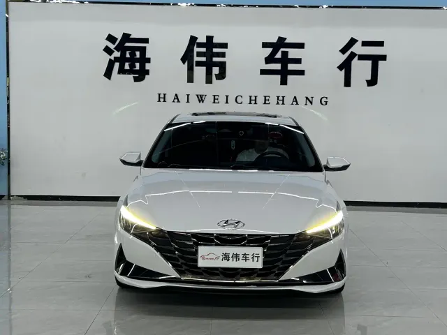 Hyundai Elantra — Фото автомобиля 2