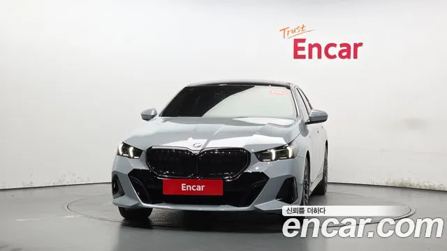BMW 5-Series — Фото автомобиля 3