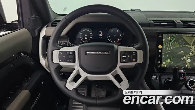 Land Rover Defender — Фото автомобиля 15