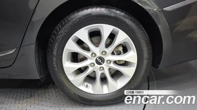 Kia K8 2.5 Бензин 2WD — Фото автомобиля 20