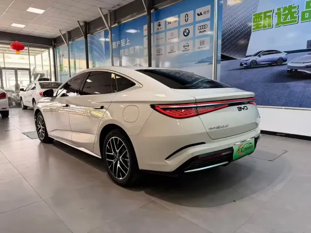 BYD Seal 07 DM-i — Фото автомобиля 7