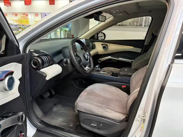 BYD Yuan PLUS — Фото автомобиля 4