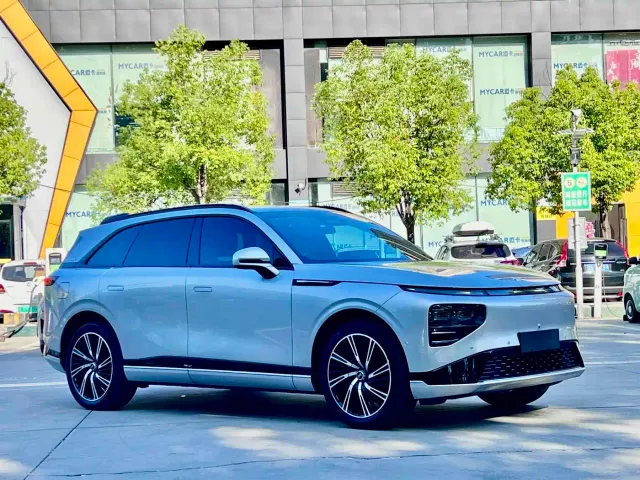 Xpeng G9 — Фото автомобиля 3