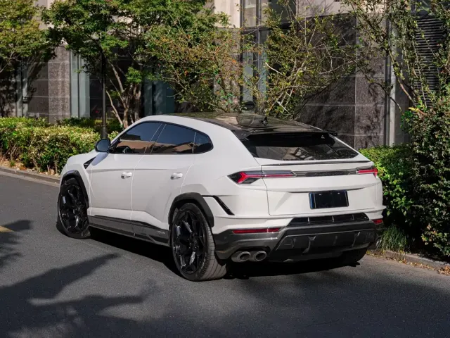 Lamborghini Urus — Фото автомобиля 15