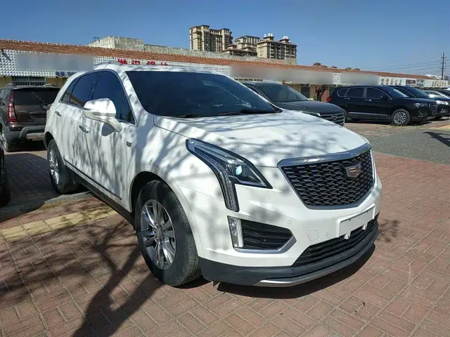 Cadillac XT5 — Фото автомобиля 3