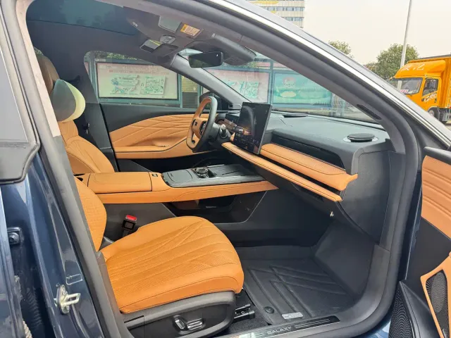 Geely Galaxy Xingyao 8 — Фото автомобиля 9