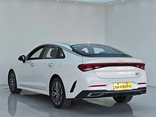Kia K5 — Фото автомобиля 4