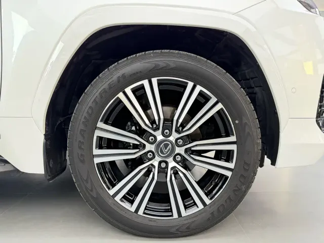 Lexus LX — Фото автомобиля 24