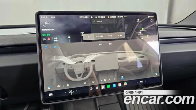 Tesla Model 3 — Фото автомобиля 26
