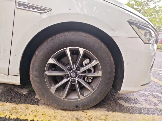 BYD Qin PLUS — Фото автомобиля 25