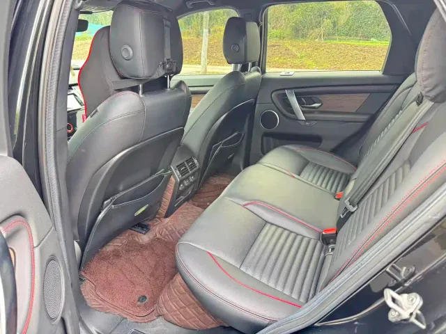 Land Rover Discovery Sport — Фото автомобиля 3