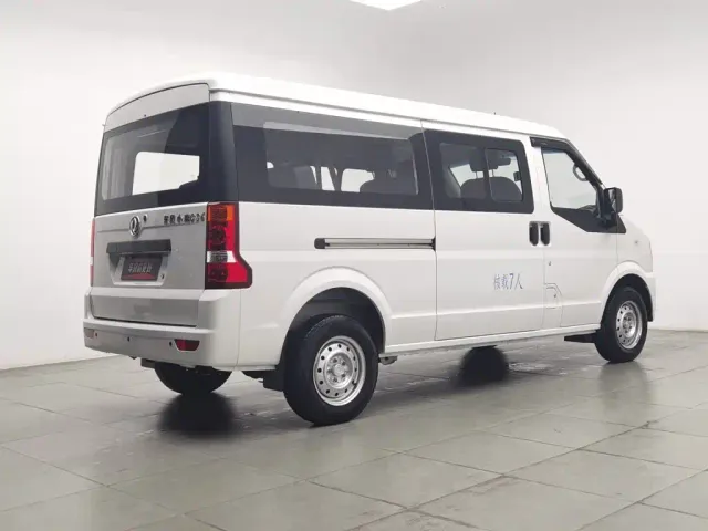 Dongfeng Xiaokang C36 — Фото автомобиля 2