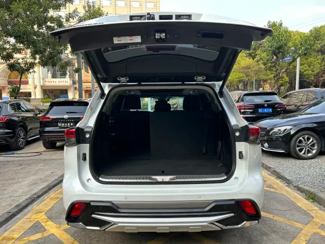 Toyota Highlander — Фото автомобиля 17