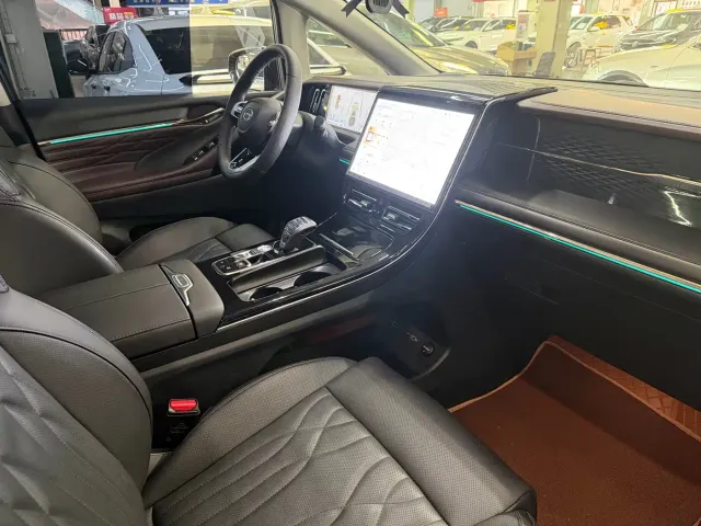 GAC Trumpchi M8 — Фото автомобиля 20