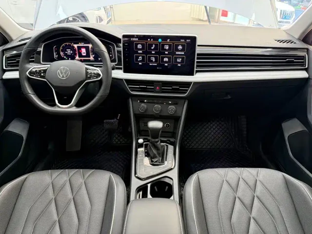 Volkswagen Tiguan L — Фото автомобиля 20