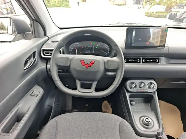 Wuling Hongguang — Фото автомобиля 6