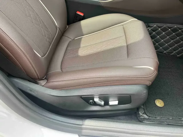 BMW 5 Series — Фото автомобиля 12