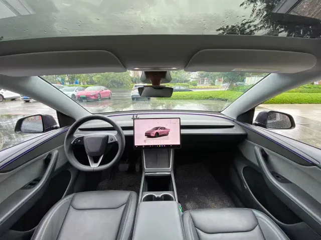 Tesla Model Y — Фото автомобиля 6