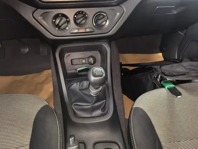 Wuling Hongguang — Фото автомобиля 13