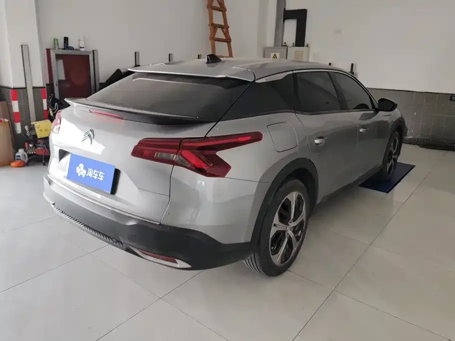 Citroën Versailles C5 X 2024 1.6T Enjoy Extraordinary — Фото автомобиля 3
