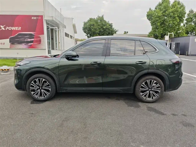 Geely Galaxy Starship 7 EM-i — Фото автомобиля 3