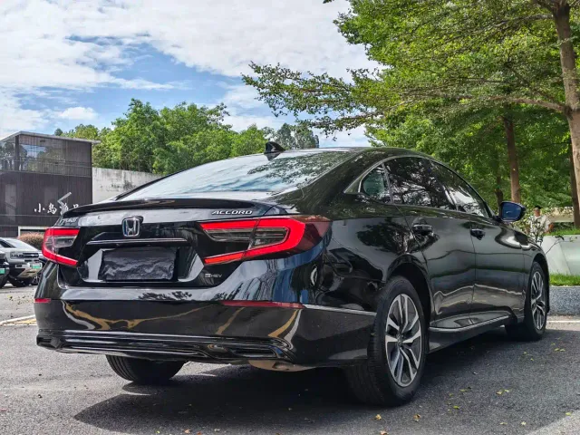 Honda Accord — Фото автомобиля 6