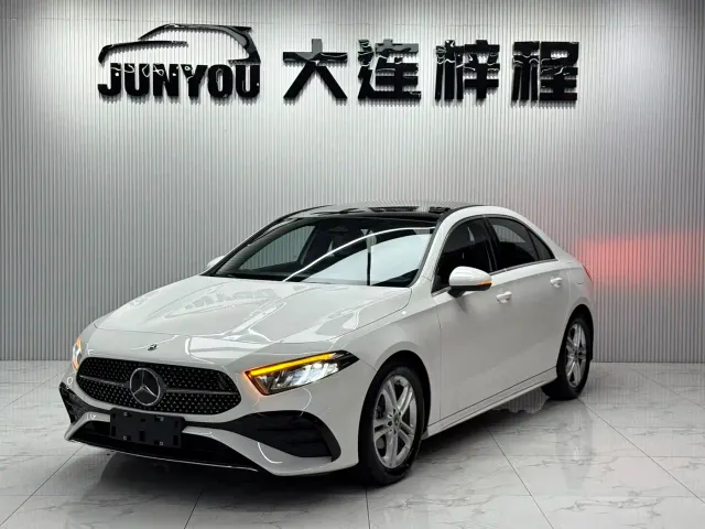 Фотография автомобиля — Mercedes-Benz A-Class