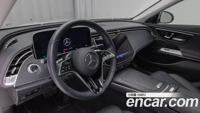 Mercedes-Benz E-Class — Фото автомобиля 13