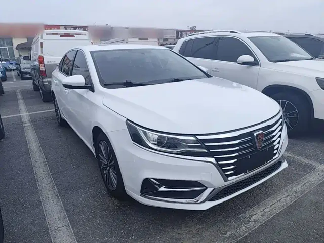 Roewe i6 — Фото автомобиля 3