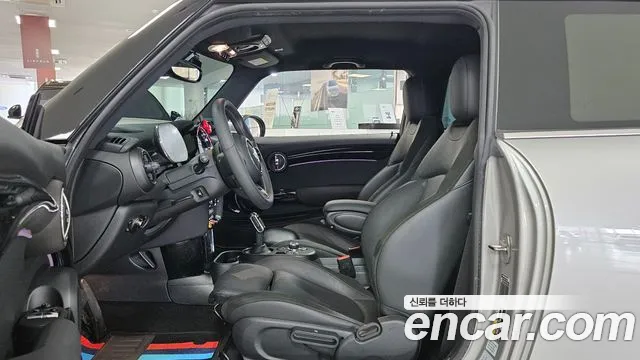 MINI Cooper Cooper Electric — Фото автомобиля 12