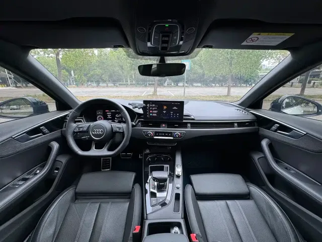 Audi Audi A4L 2023 40 TFSI Luxury Sport — Фото автомобиля 11