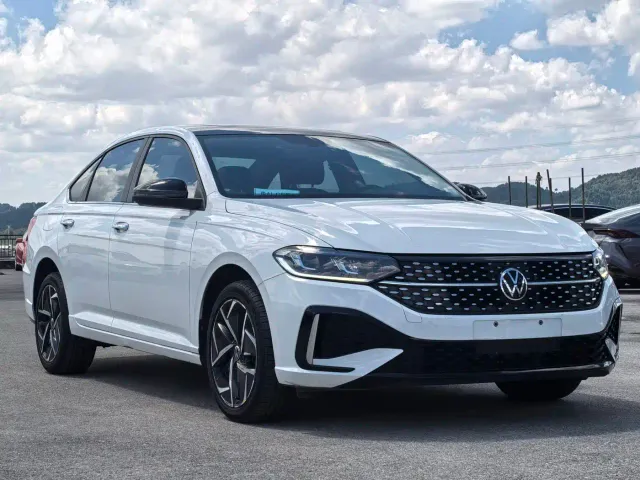 Volkswagen Lavida — Фото автомобиля 3