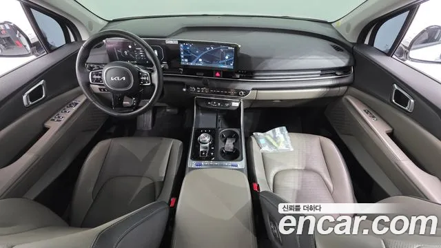 Kia Carnival Generation 4 — Фото автомобиля 10