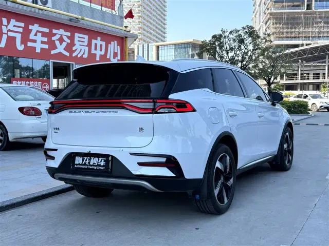 BYD Tang — Фото автомобиля 9