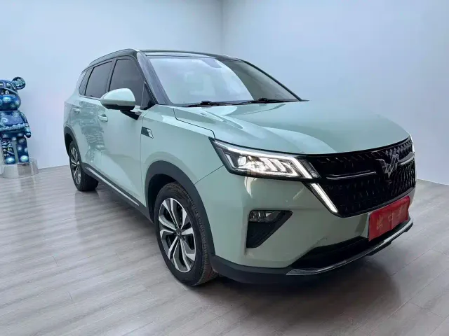 Wuling Asta — Фото автомобиля 3